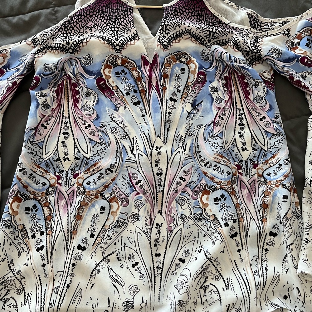 Gorgeous flary sleeves top
